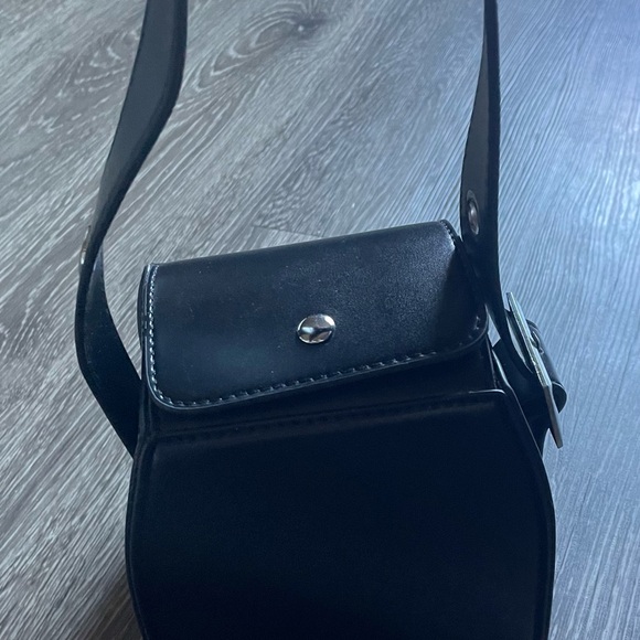 NWOT SUPER CUTE SQUARE UNIQUE BAG FOR GOING OUT! - Picture 5 of 7